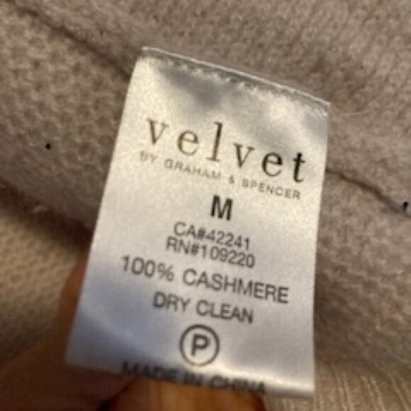 Ivory Cashmere Cardigan by Velvet, Open style, Pockets on sides, Size Medium - Picture 2 of 7